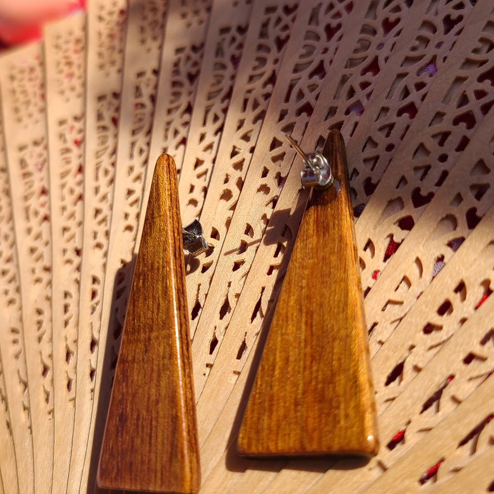 Vintage America Wooden Triangle Earrings - Picture 2 of 5